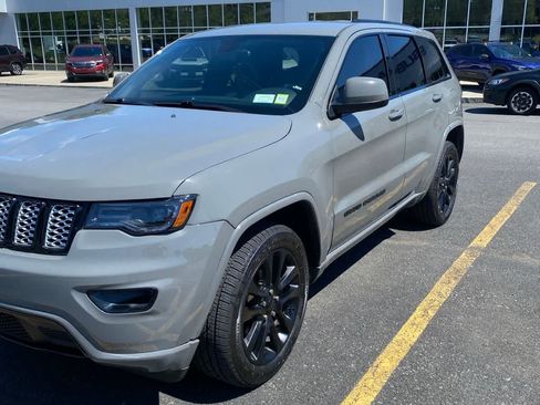 Used 2020 Jeep Grand Cherokee Altitude AWD/4WD image 1
