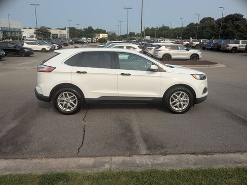 Used 2023 Ford Edge SEL AWD/4WD image 2