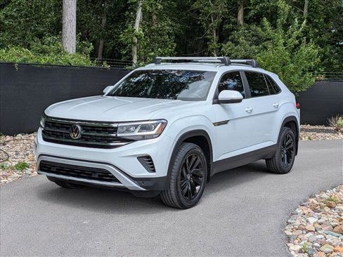 Certified 2023 Volkswagen Atlas Cross Sport SE w/ Black Wheel Package AWD/4WD image 1