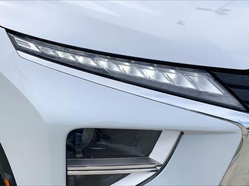 Used 2022 Mitsubishi Eclipse Cross LE FWD image 27