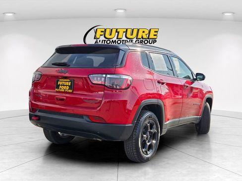 Used 2023 Jeep Compass Trailhawk image 4