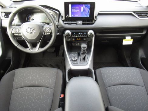 New 2025 Toyota RAV4 XLE w/ Convenience Package AWD/4WD image 32