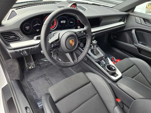 Certified 2022 Porsche 911 GT3 RWD image 5