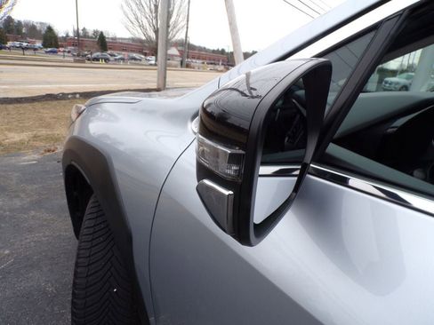 Used 2023 Subaru Outback Premium image 3