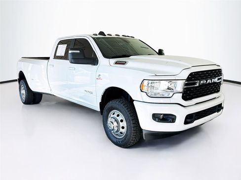 Used 2024 RAM 3500 Big Horn w/ Sport Appearance Package image 38