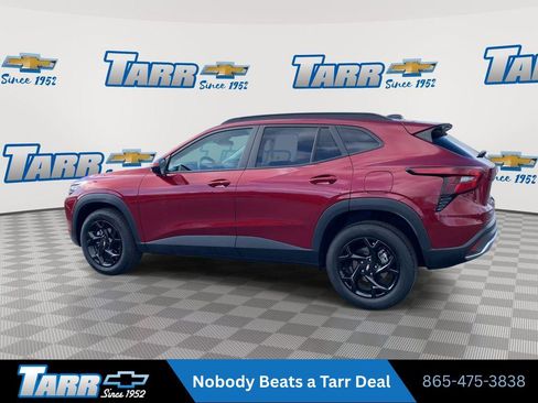 Used 2025 Chevrolet Trax LT w/ LT Convenience Package FWD image 6