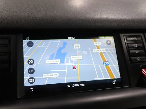 Used 2018 Land Rover Discovery Sport HSE image 32