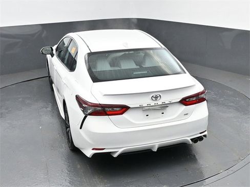Used 2024 Toyota Camry SE image 24
