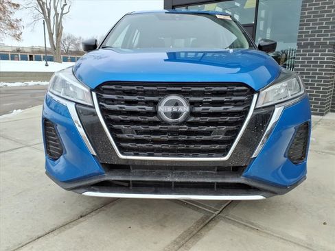 Used 2024 Nissan Kicks S image 2