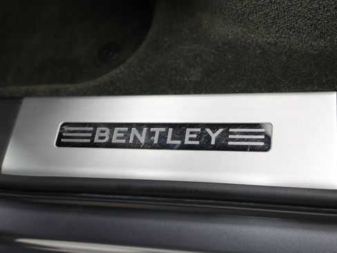 Used 2019 Bentley Bentayga image 51