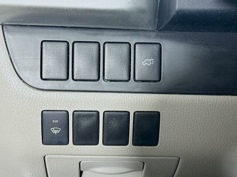 Used 2014 Toyota Highlander Plus FWD image 10