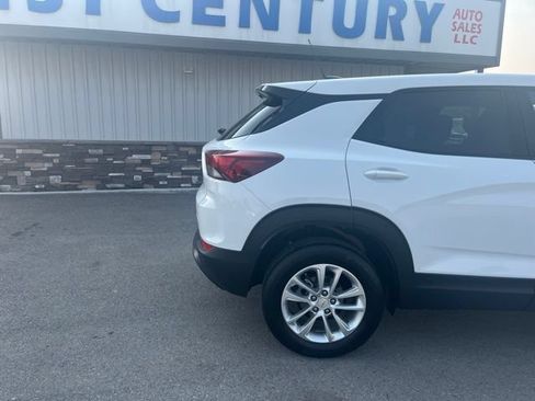 Used 2024 Chevrolet TrailBlazer LS w/ LS Convenience Package AWD/4WD image 13