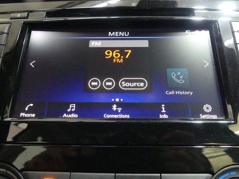 Used 2020 Nissan Rogue S AWD/4WD image 40