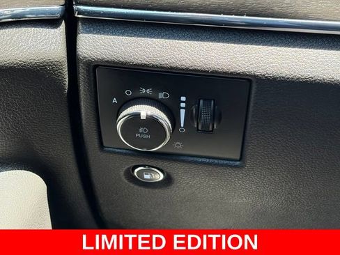 Used 2018 Jeep Grand Cherokee Limited w/ Trailer Tow Group IV AWD/4WD image 20