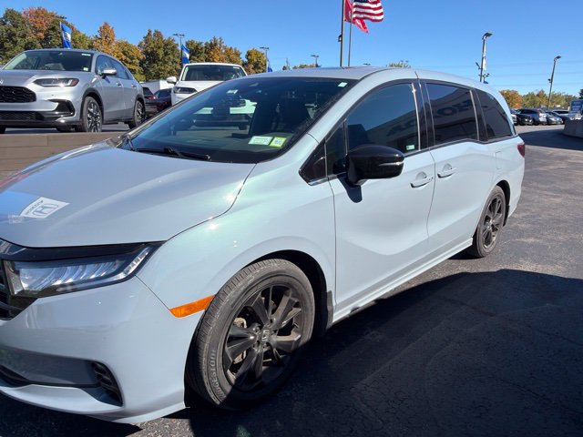 Used 2024 Honda Odyssey Sport image 3