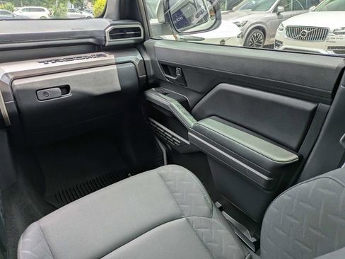 Used 2024 Toyota Tacoma SR5 AWD/4WD image 21