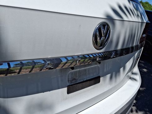 Used 2018 Volkswagen Atlas SE AWD/4WD image 4