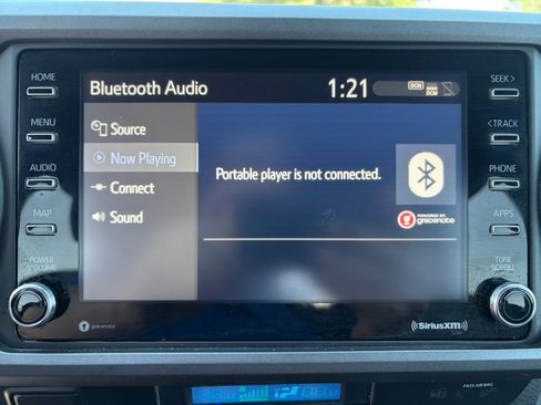 Used 2021 Toyota Tacoma TRD Off-Road w/ Technology Package AWD/4WD image 18