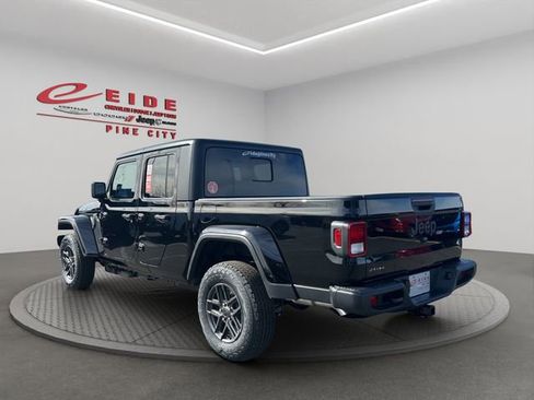 New 2026 Jeep Gladiator Sport image 3