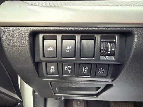 Used 2017 Subaru Legacy 2.5i Premium image 15