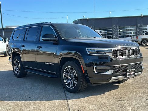 Used 2024 Jeep Wagoneer Series II w/ Flexible Seating Group image 10