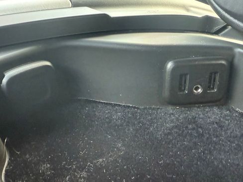 Used 2019 Chevrolet Corvette Stingray Coupe w/ Battery Protection Package image 18