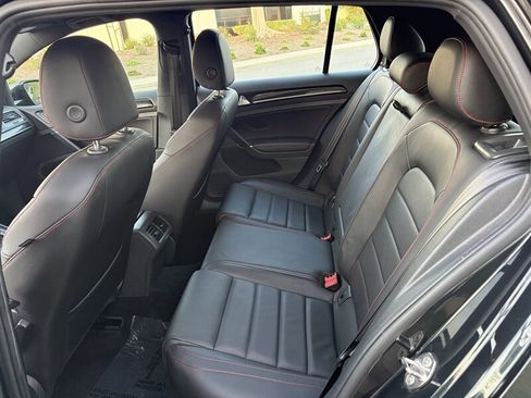 Used 2017 Volkswagen GTI SE image 27