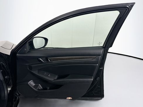 Used 2021 Honda Accord Touring image 33