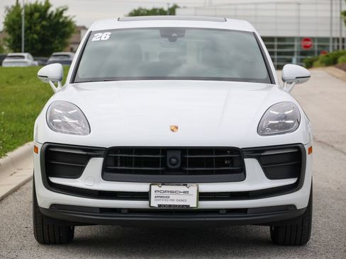 Certified 2026 Porsche Macan AWD/4WD image 34