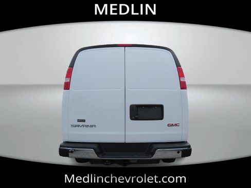 Used 2025 GMC Savana 3500 w/ Driver Convenience Package image 8