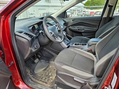 Used 2016 Ford Escape S FWD image 10