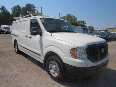 Used 2020 Nissan NV 2500 SV w/ Navigation Package image 11