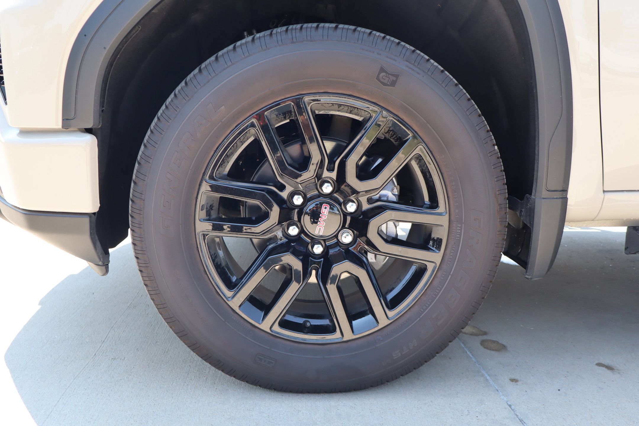 Used 2026 GMC Sierra 1500 Pro w/ Graphite Edition AWD/4WD image 11