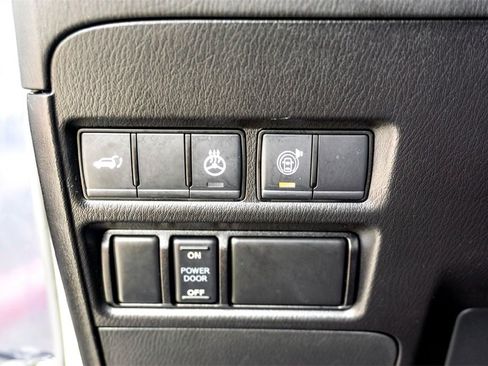 Used 2023 Nissan Armada SL w/ Captain's Chairs Package image 16