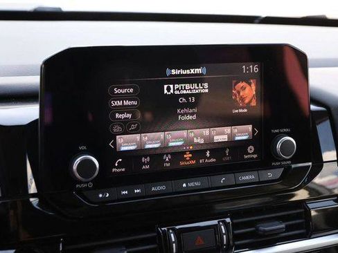 Used 2025 Nissan Pathfinder SV w/ SV Premium Package FWD image 19
