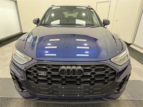 Certified 2025 Audi Q5 2.0T Premium w/ Convenience Plus Package image 7