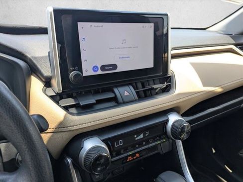 Used 2025 Toyota RAV4 XLE AWD/4WD image 12