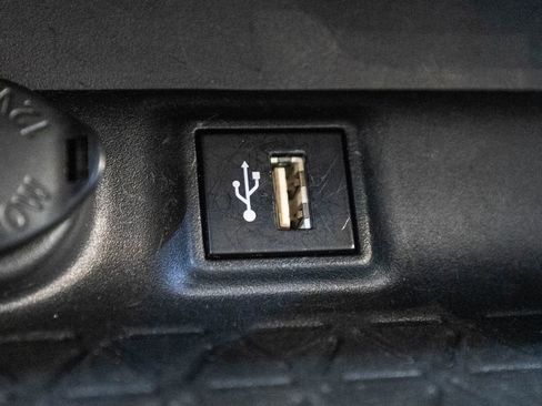 Used 2024 Toyota RAV4 LE image 22