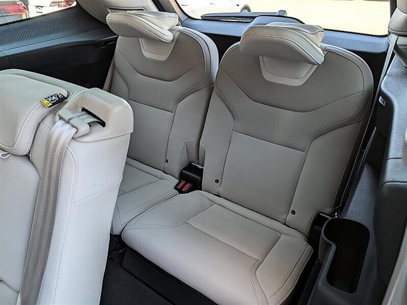 Used 2025 Volvo EX90 Ultra AWD/4WD image 28
