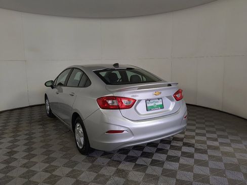 Used 2018 Chevrolet Cruze LS image 6