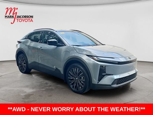 Used 2026 Toyota C-HR w/ Cold Weather Package AWD/4WD image 4