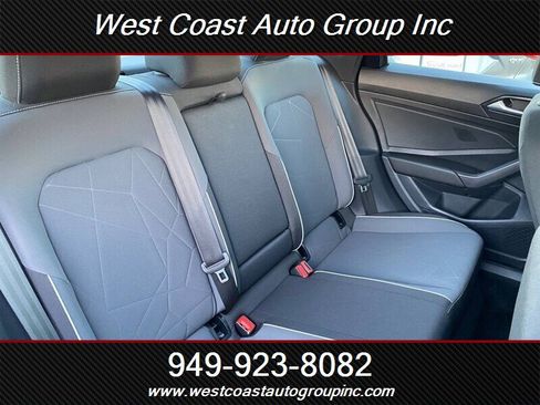 Used 2025 Volkswagen Jetta Sport image 15