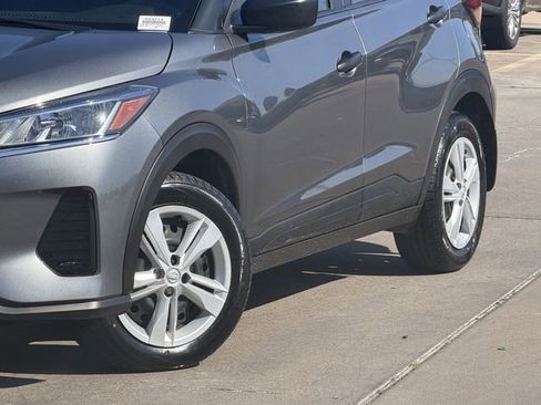 Used 2024 Nissan Kicks S FWD image 3