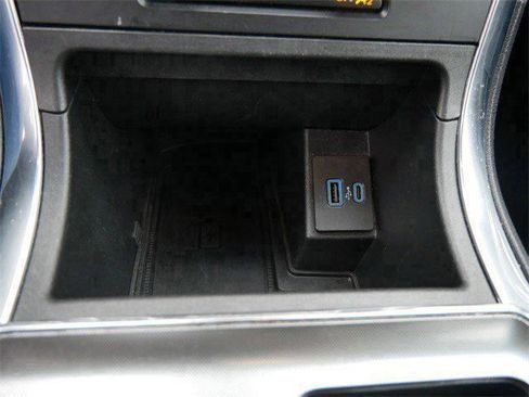 Used 2024 Ford Edge Titanium image 29