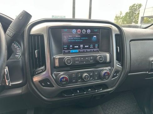 Used 2018 Chevrolet Silverado 1500 LTZ AWD/4WD image 20