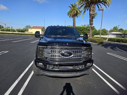 Used 2017 Ford F250 Platinum AWD/4WD image 7