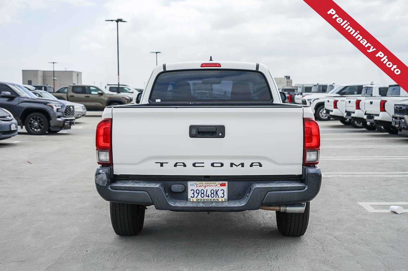 Used 2018 Toyota Tacoma SR RWD image 7