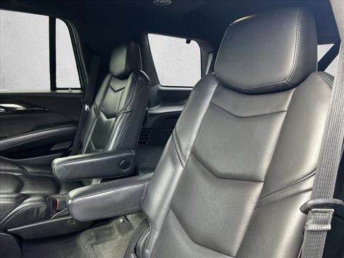 Used 2018 Cadillac Escalade Platinum image 20