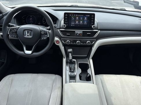 Used 2018 Honda Accord EX image 2
