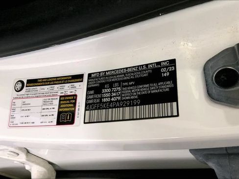 Used 2023 Mercedes-Benz GLS 450 4MATIC image 12